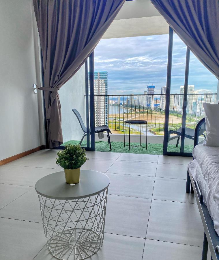 The Landmark Comfort Relax Spacious Sea View By Iz Tanjung Tokong Luaran gambar