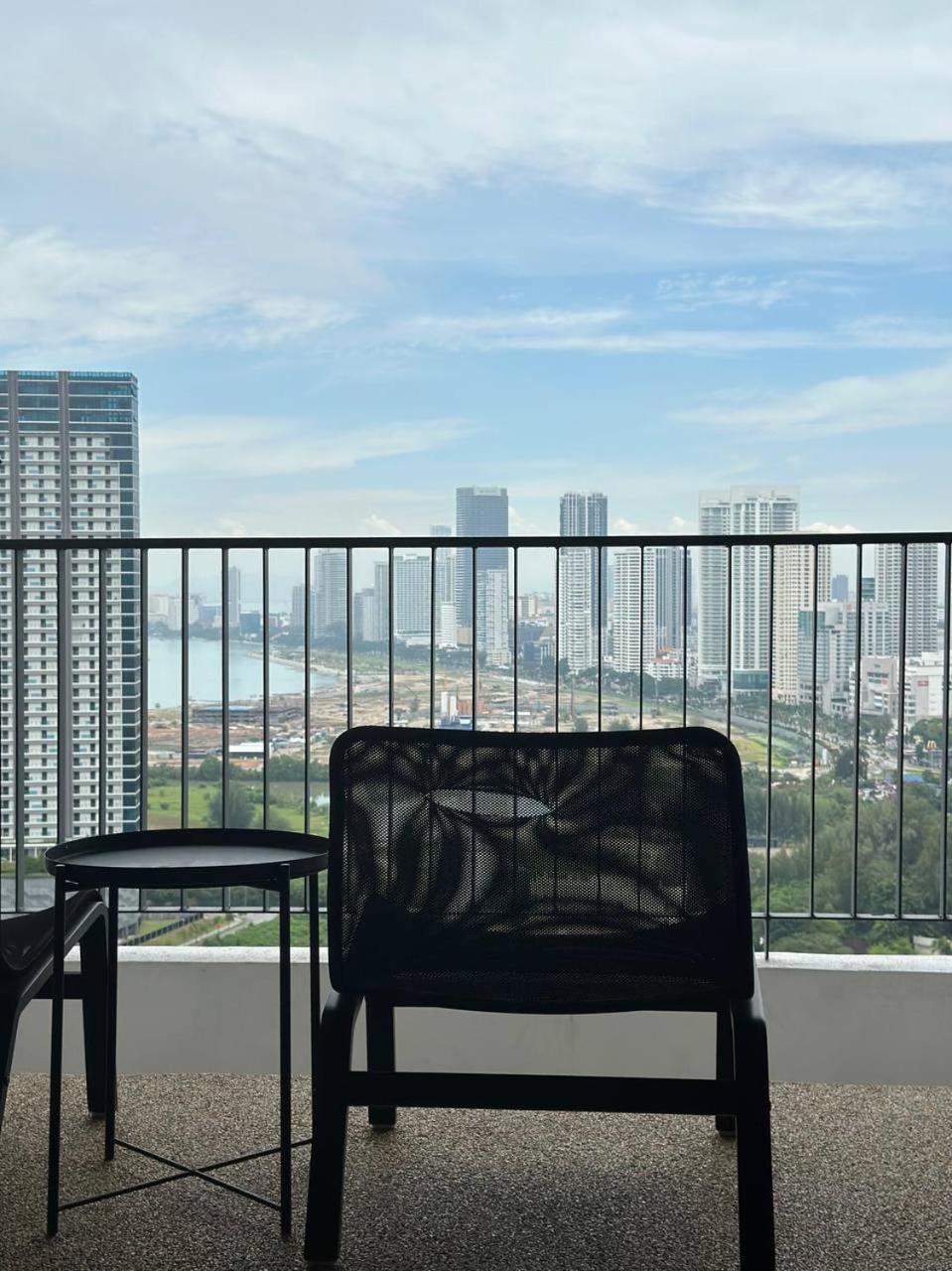 The Landmark Comfort Relax Spacious Sea View By Iz Tanjung Tokong Luaran gambar
